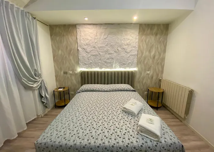 Minas Πανσιόν Μιλάνο