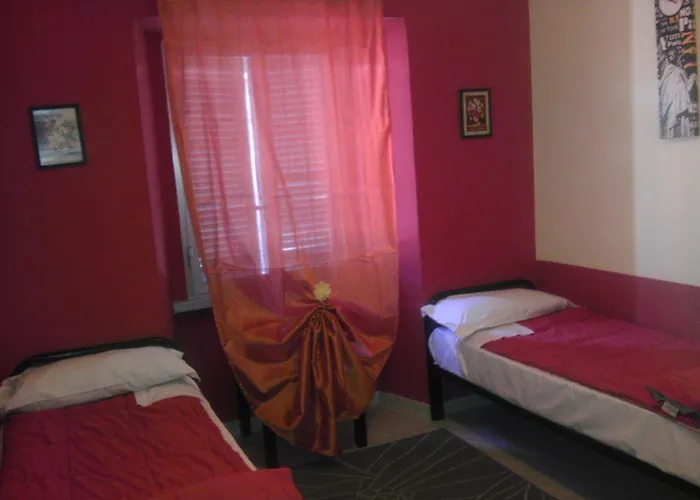 Minas Πανσιόν Μιλάνο