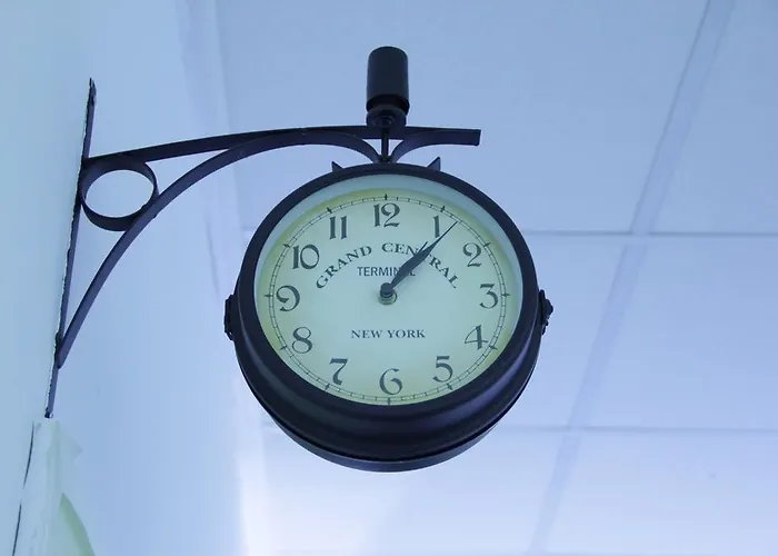 Minas Πανσιόν