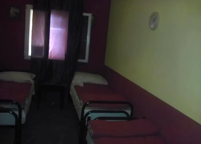 Minas Πανσιόν 3*