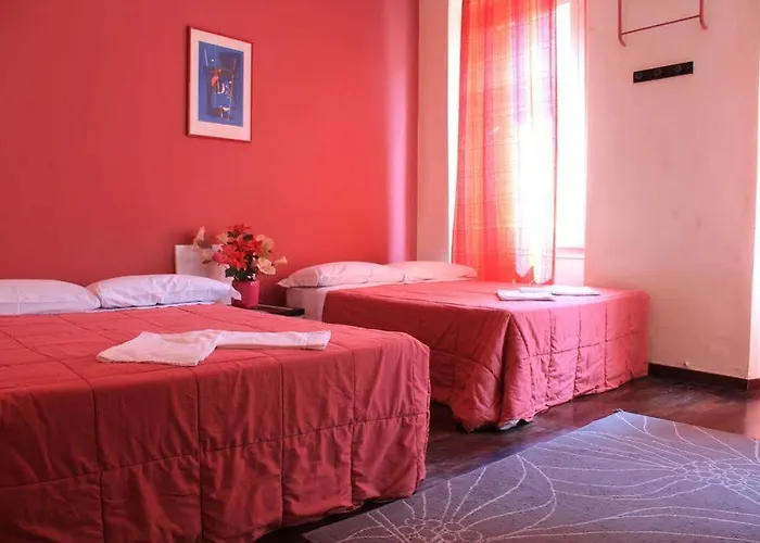 Minas Πανσιόν 3*