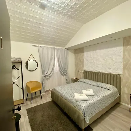 Minas Konukevi Milano