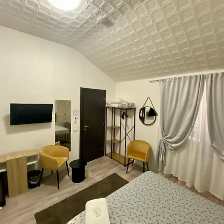 Konukevi Minas 2*