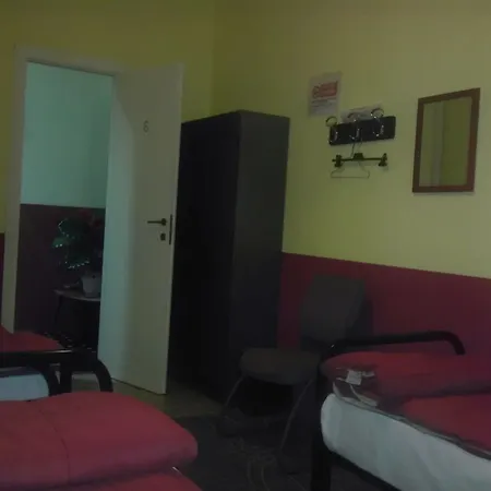 Minas Konukevi Milano